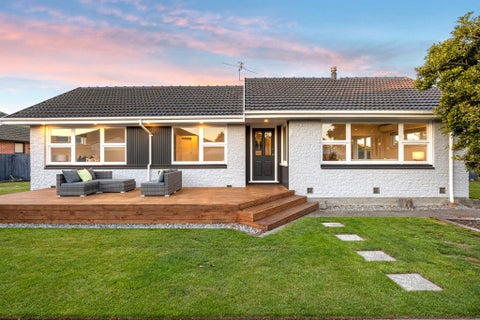 4 Adrian Place, Shirley, Christchurch