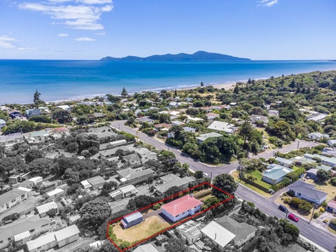 14 Te Miti Street, Paekakariki