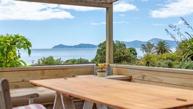 81 Wellington Road, Paekakariki