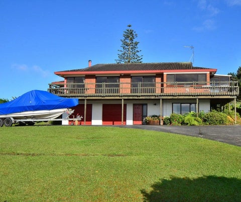 886 Whangaparaoa Road, Manly, Whangaparaoa