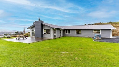 11 Kens Lane, Sawyers Bay, Port Chalmers