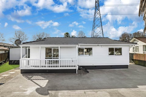 27 Palermo Place, Clover Park, Auckland