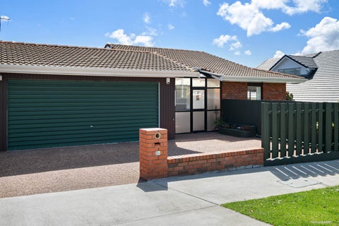 2D Terry Street, Blockhouse Bay, Auckland