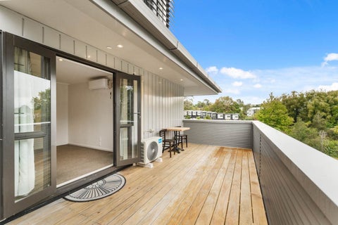 17A/30 Westward Hollow, GLEN EDEN, AUCKLAND