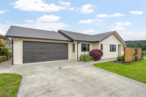 16 Mcewen CREScent, Riverstone Terraces, UPPER HUTT