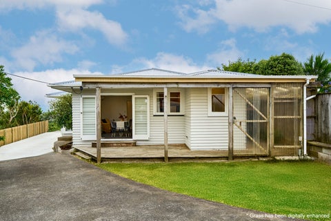 16 Balmain Street, Newlands, Wellington
