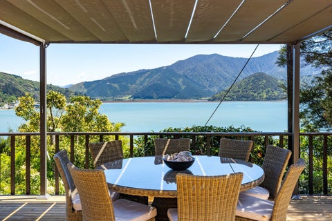 253 Queen Charlotte Drive, Havelock