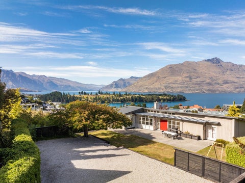 7 Salmond Place, Queenstown, Queenstown