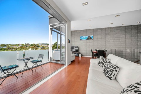 7/8 Wilk Lane, Browns Bay, Auckland