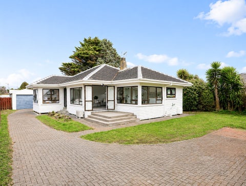 17 Garnett Avenue, Forest Lake, Hamilton