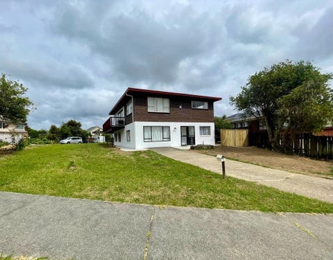 15 Himalaya Crescent, Lynfield, Auckland