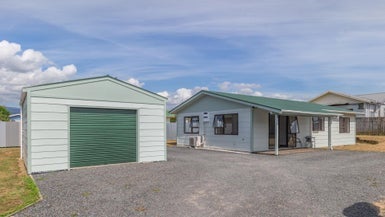 131 Queen Street West, Levin, Levin
