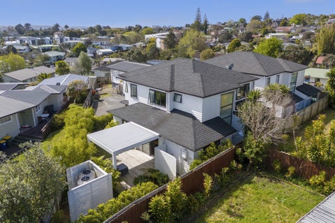 11B Edgewood Way, Henderson, Auckland