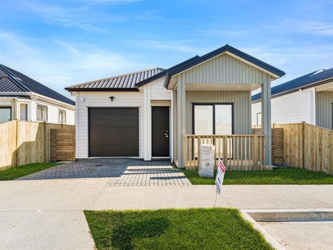 18 Woven Place, Karaka, Papakura