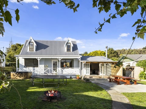 3 Azimuth Place, Whitby, Porirua