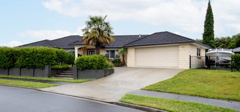 16 Palliser Drive, Huntington, Hamilton