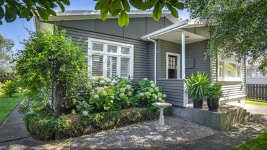 6 Yule Grove, Greytown