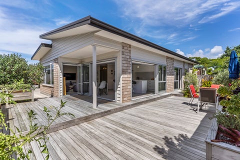 8A Hatton Road, Orewa, Orewa