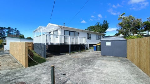 2/40C West Coast Road, Glen Eden, Auckland