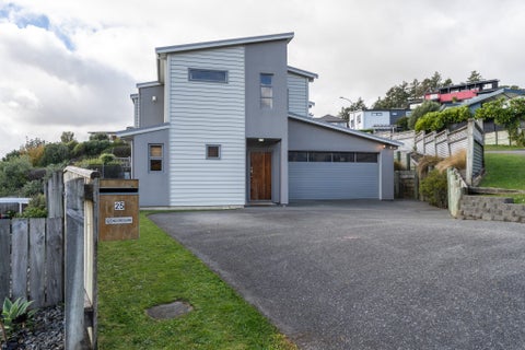 25 Winsley Terrace, Churton Park, Wellington