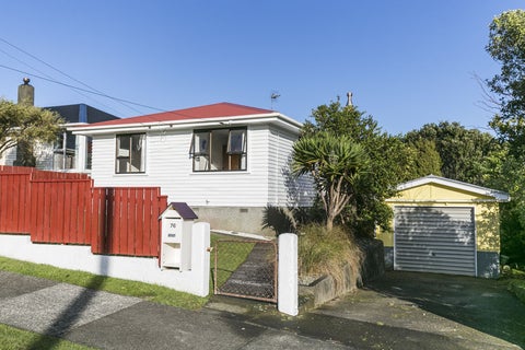 76 Taylor Terrace, Tawa, Wellington