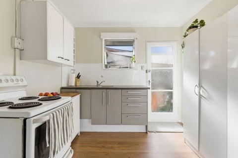 2/15 Phoenix Place, Papatoetoe, Auckland