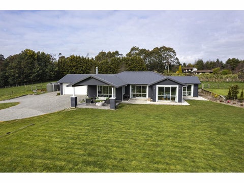 68 Rocky Hundreds Road, Fairview