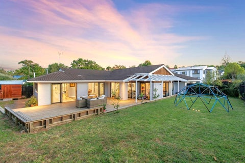 1 Celina Place, Browns Bay, Auckland
