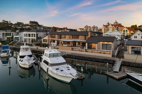 38 Rue D' Amarres, GULF HARBOUR, WHANGAPARAOA