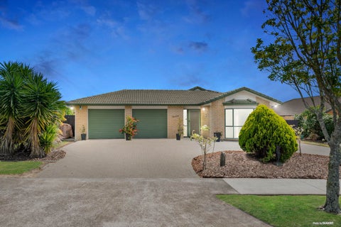 12 Flora Place, Wattle Downs, Auckland