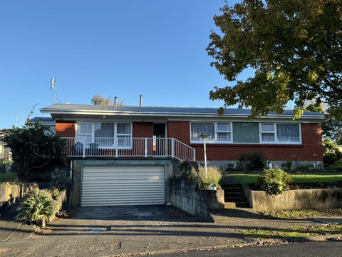10 Ross View Terrace, Dinsdale, Hamilton