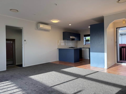 8 Cambridge Terrace, Papatoetoe, Auckland