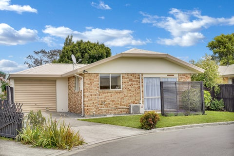8 Charlotte Lane, Woolston, Christchurch