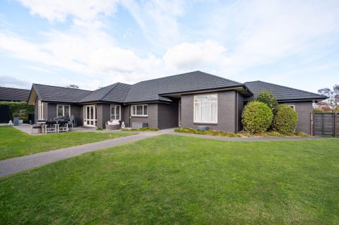 47 The Esplanade, Huntington, Hamilton