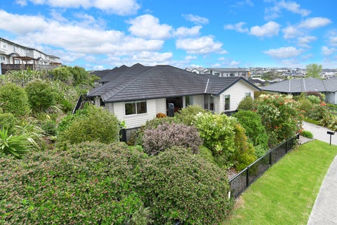 7 Arbors Track, Silverdale, Silverdale