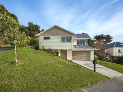 79 Ayton Drive, Whitby, Porirua
