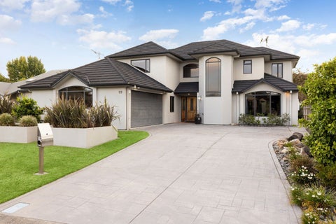 29 Keswick Crescent, Huntington, Hamilton