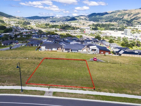 30 Te Hoiere Street, Aotea, Porirua