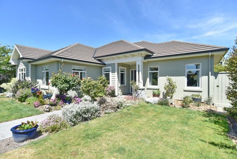 2 Henley Green, Northwood, Christchurch