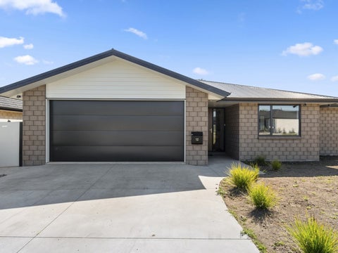12 Tangaroa Street, Waitara, Waitara