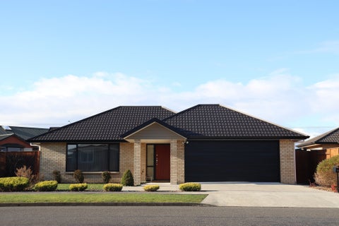 108 Hillcrest Drive, Kelvin Grove, Palmerston North