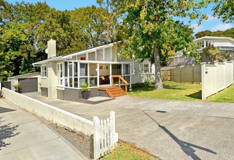 24 Mountbatten Avenue, Hillcrest, Auckland