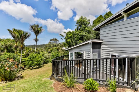 100 Huia Road, Titirangi, Auckland
