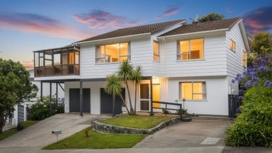 15 Fyvie Avenue, Tawa, Wellington
