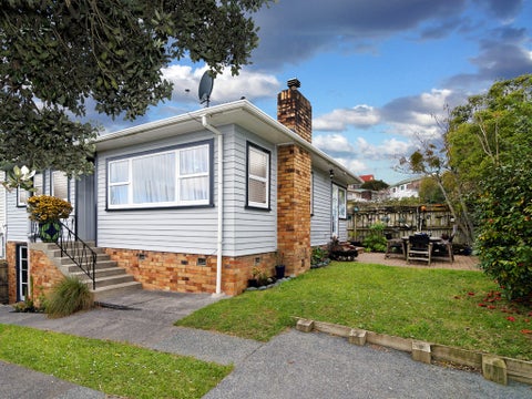 86A Tiverton Road, New Windsor, Auckland