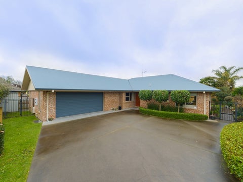 5 Westbury Mews, Huntington, Hamilton