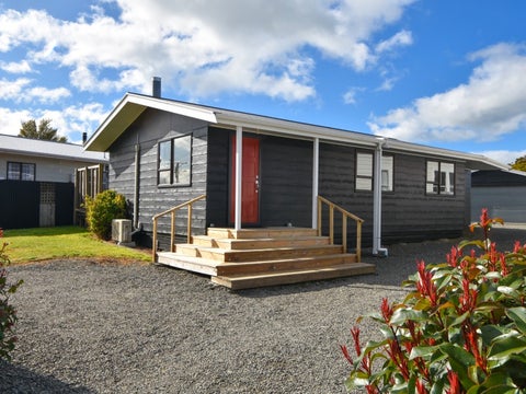 13 Lincoln Road, Carterton