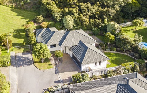 6 Gybe Place, Whitby, Porirua
