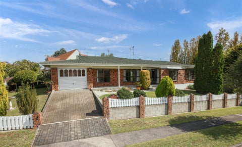 4 Perindale Drive, Chartwell, Hamilton
