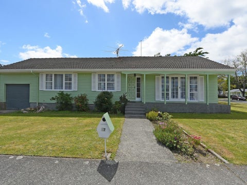 17 California Drive, Totara Park, Upper Hutt